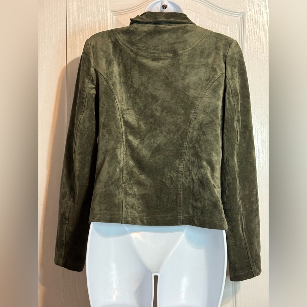 Lulus Wild‎ at Heart Olive Green Vegan Suede Moto Jacket 🫒✨ - Picture 8 of 8